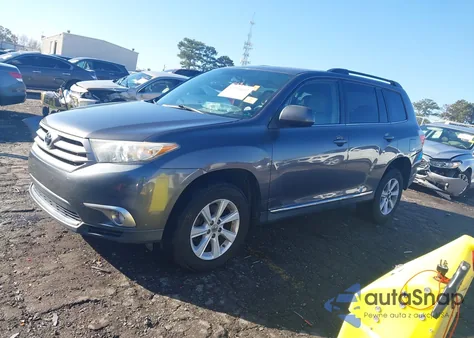 2012 Toyota Highlander Base V6 из США, поврежденный, VIN 5TDBK3EH5CS122454